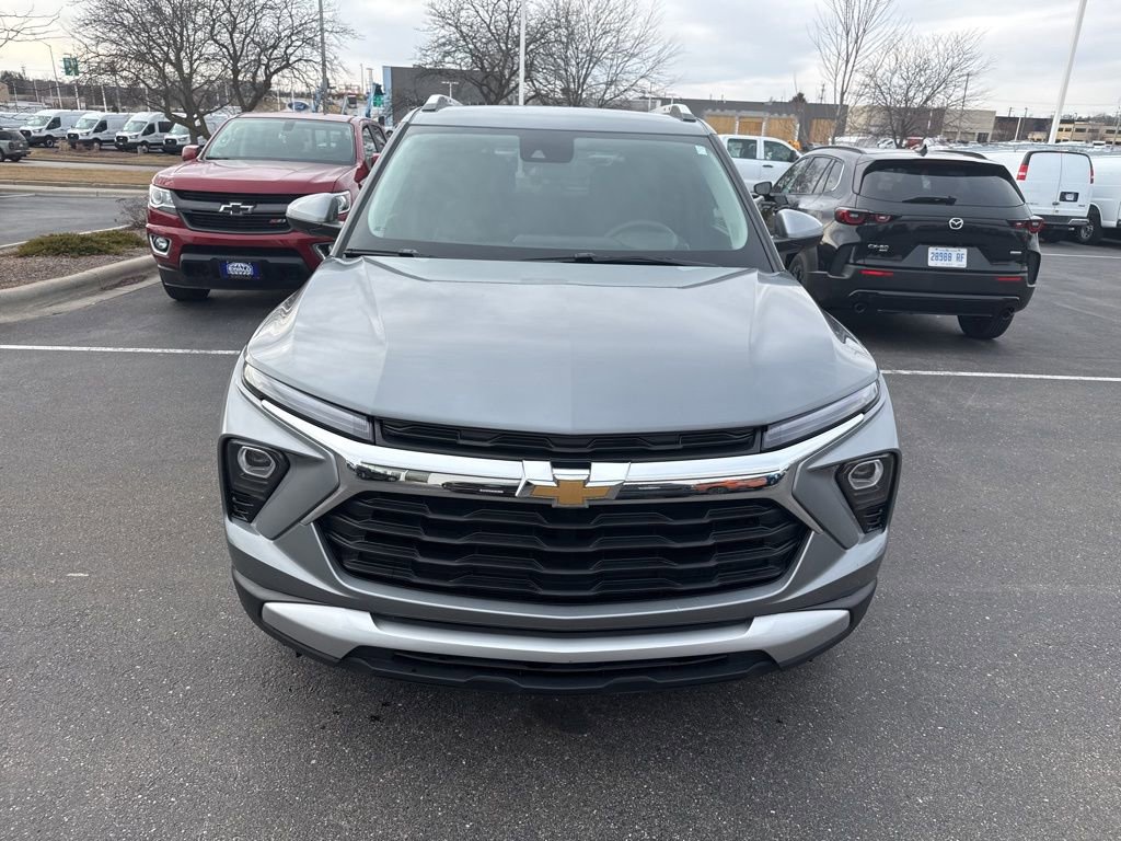 Used 2025 Chevrolet TrailBlazer LT w/ Driver Confidence Package image 8