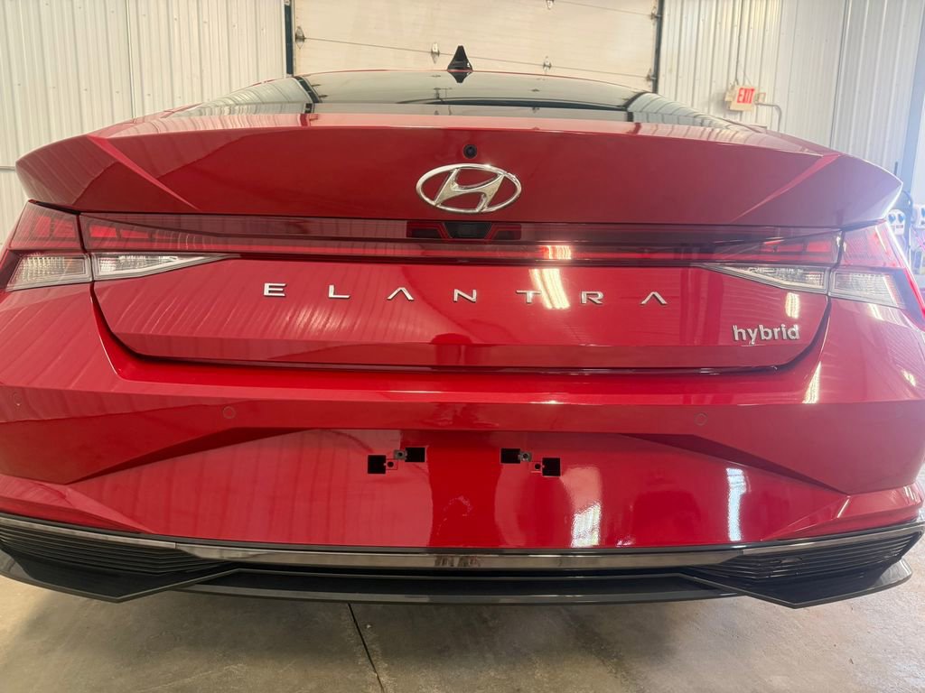 Certified 2023 Hyundai Elantra Limited w/ Cargo Package FWD image 17
