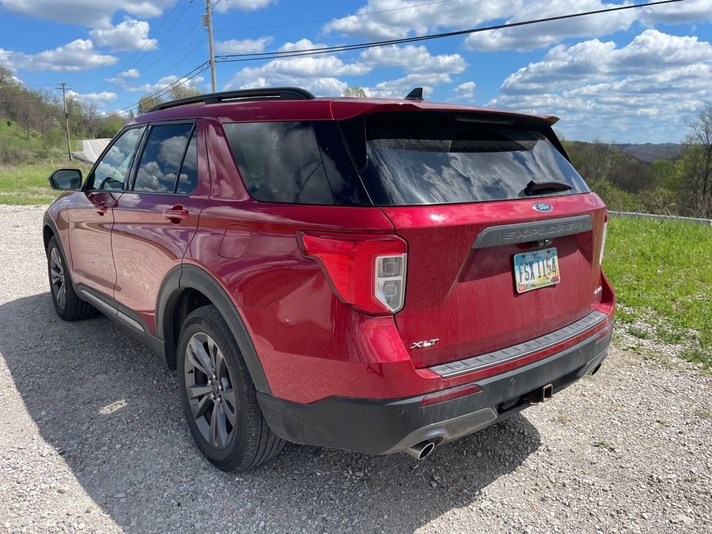 Used 2022 Ford Explorer XLT w/ Equipment Group 202A image 8