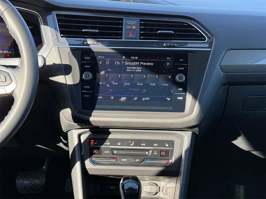 Certified 2023 Volkswagen Tiguan SE w/ Panoramic Sunroof Package image 12