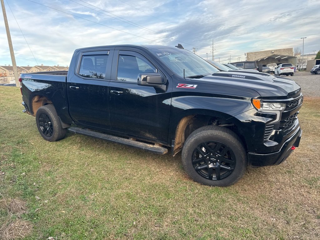 Used 2023 Chevrolet Silverado 1500 LT Trail Boss w/ Convenience Package II image 2