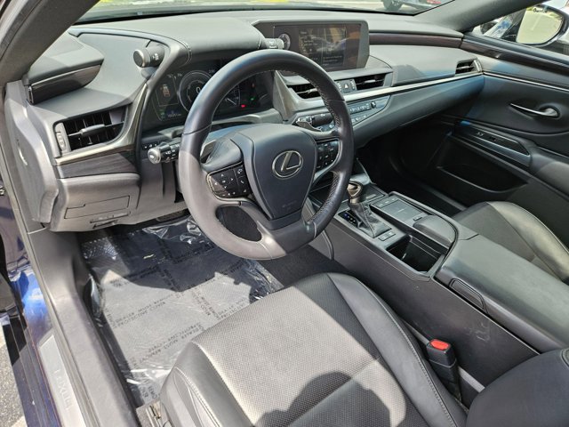 Used 2020 Lexus ES 300h w/ Premium Package FWD image 10