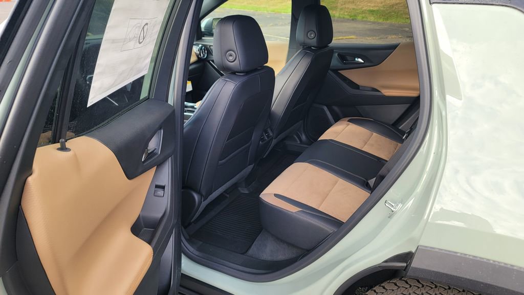New 2026 Chevrolet Equinox ACTIV w/ Convenience Package III image 25