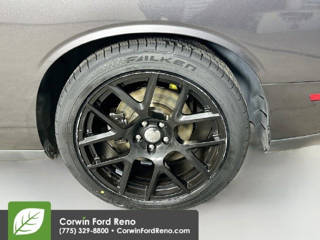 Used 2015 Dodge Challenger R/T Plus RWD image 34
