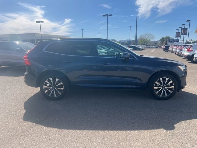 Used 2023 Volvo XC60 B5 Core w/ Climate Package image 2
