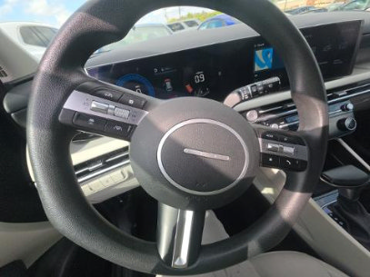 Used 2025 Hyundai Tucson SEL FWD image 13