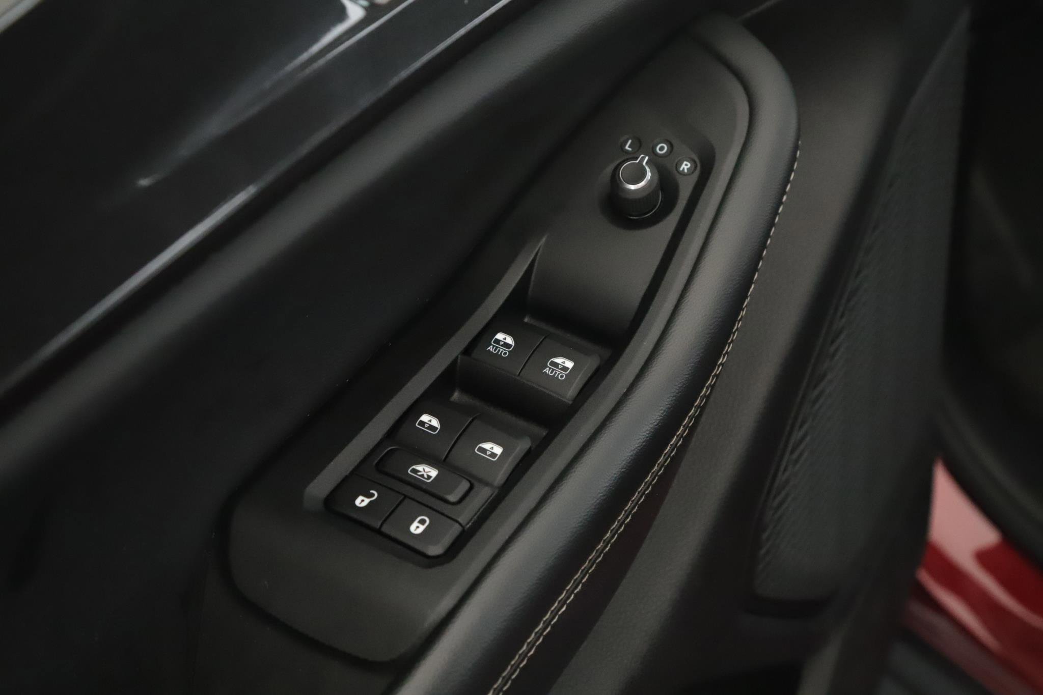 Used 2023 Jeep Grand Cherokee L Laredo AWD/4WD image 9