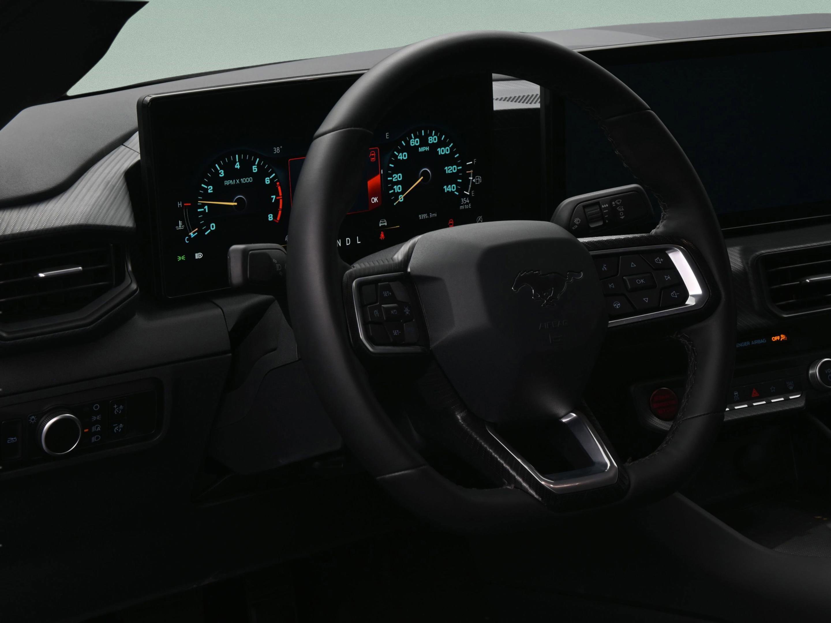 Used 2025 Ford Mustang EcoBoost image 33