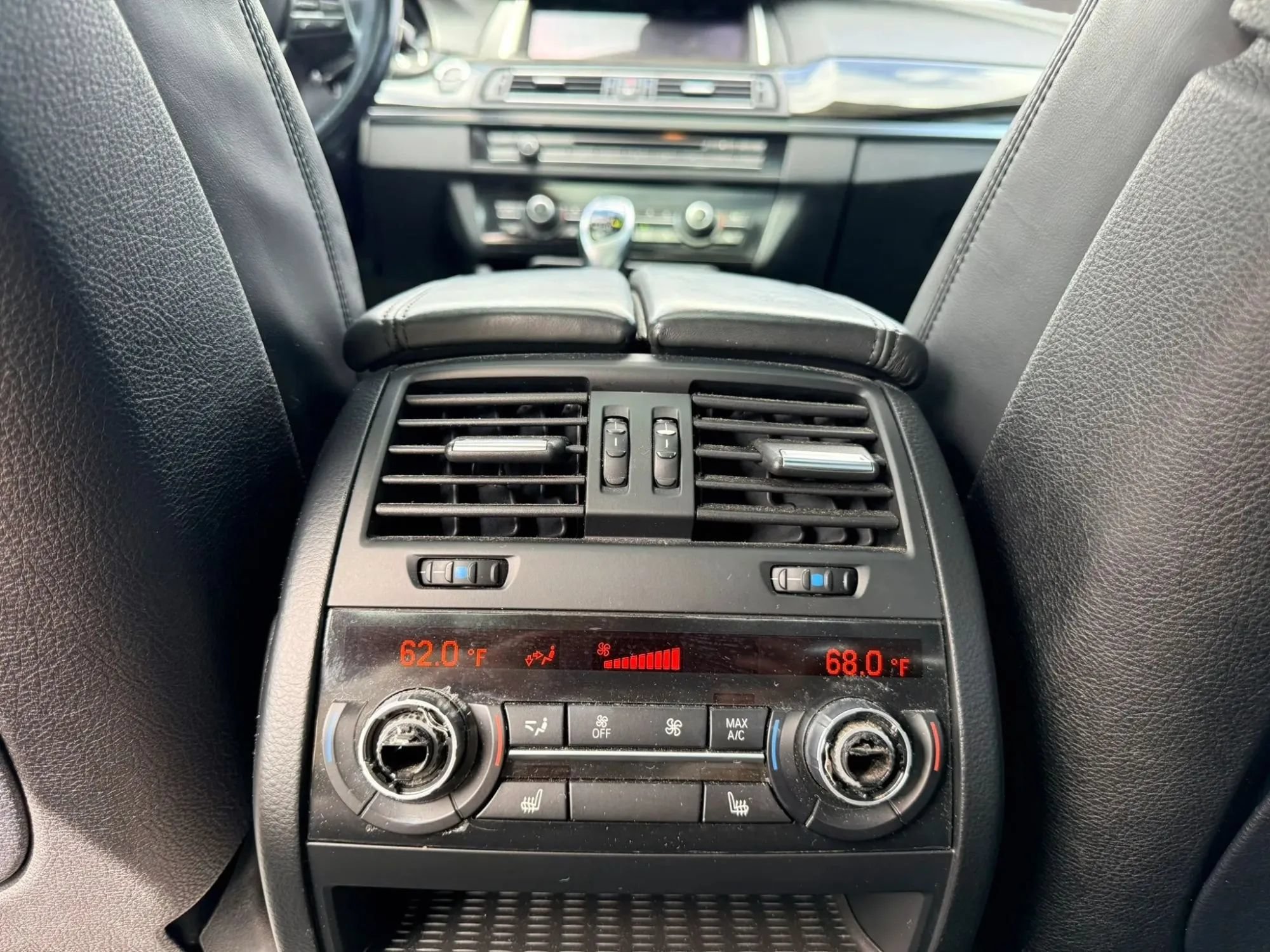 Used 2015 BMW 550i xDrive Sedan w/ Technology Package AWD/4WD image 10