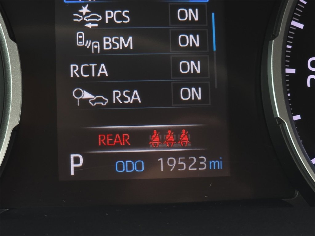 Used 2021 Toyota RAV4 XLE w/ Convenience Package image 20