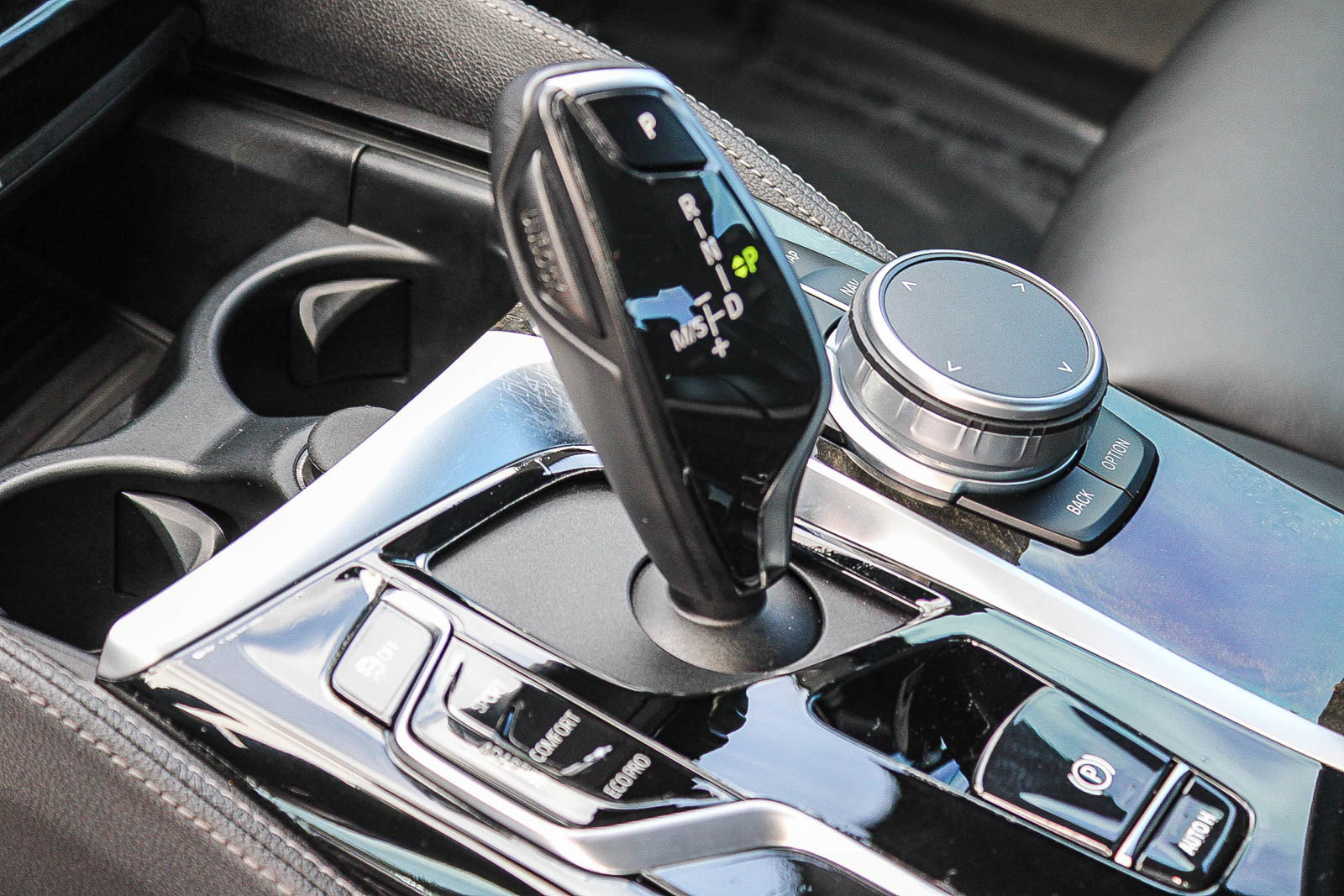 Used 2022 BMW M550i xDrive image 19