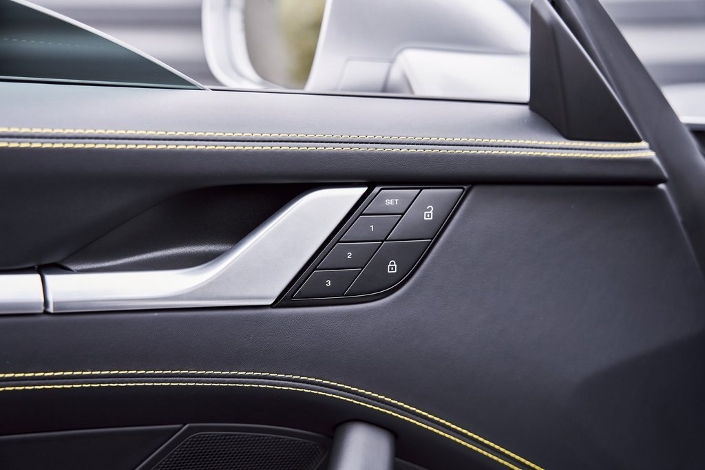 Used 2025 Porsche 911 Turbo S image 32