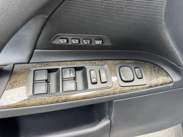 Used 2013 Lexus IS 250C w/ Luxury Pkg RWD image 18