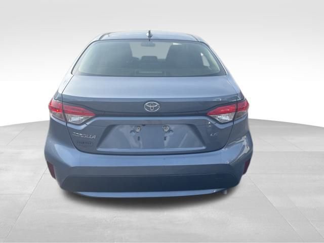 Used 2022 Toyota Corolla LE image 6