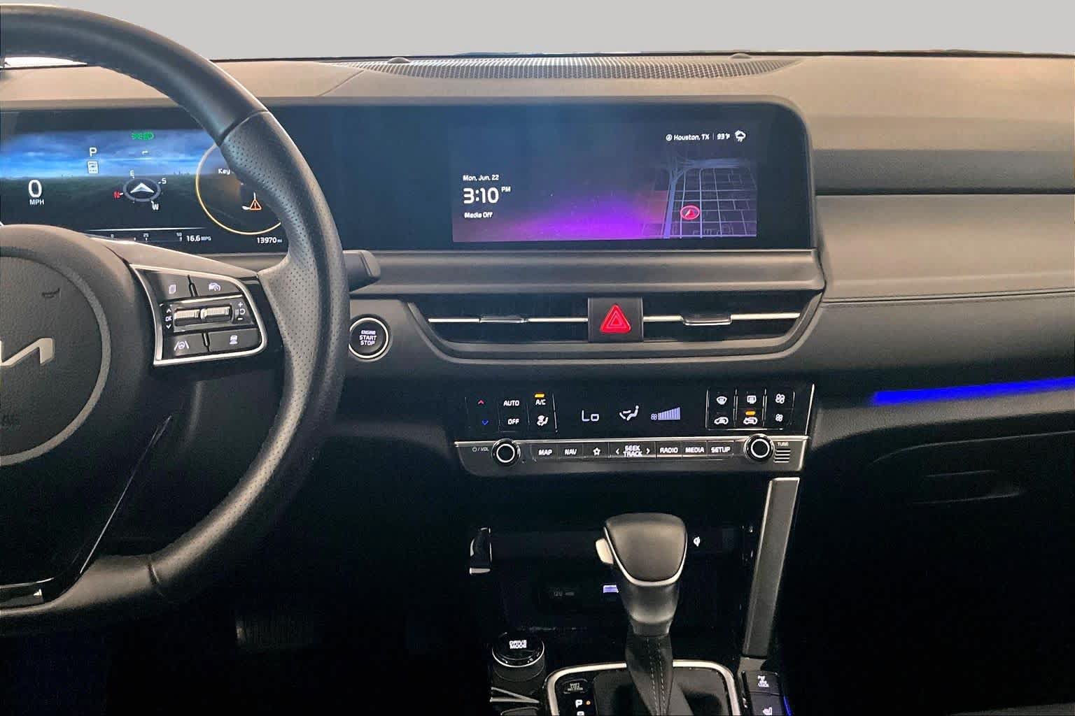 Used 2024 Kia Seltos SX w/ SX Sunroof Package AWD/4WD image 6