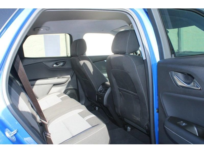 Used 2025 Chevrolet Blazer LT image 12
