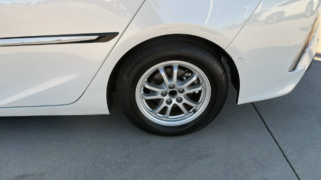 Used 2018 Toyota Prius Prime Advanced w/ Carpet Mat Package FWD image 21