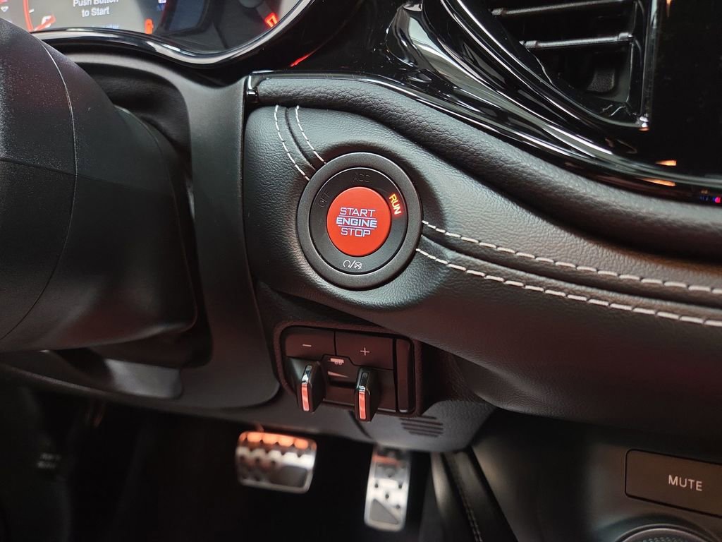 Used 2021 Dodge Durango SRT Hellcat w/ Trailer Tow Group IV AWD/4WD image 17