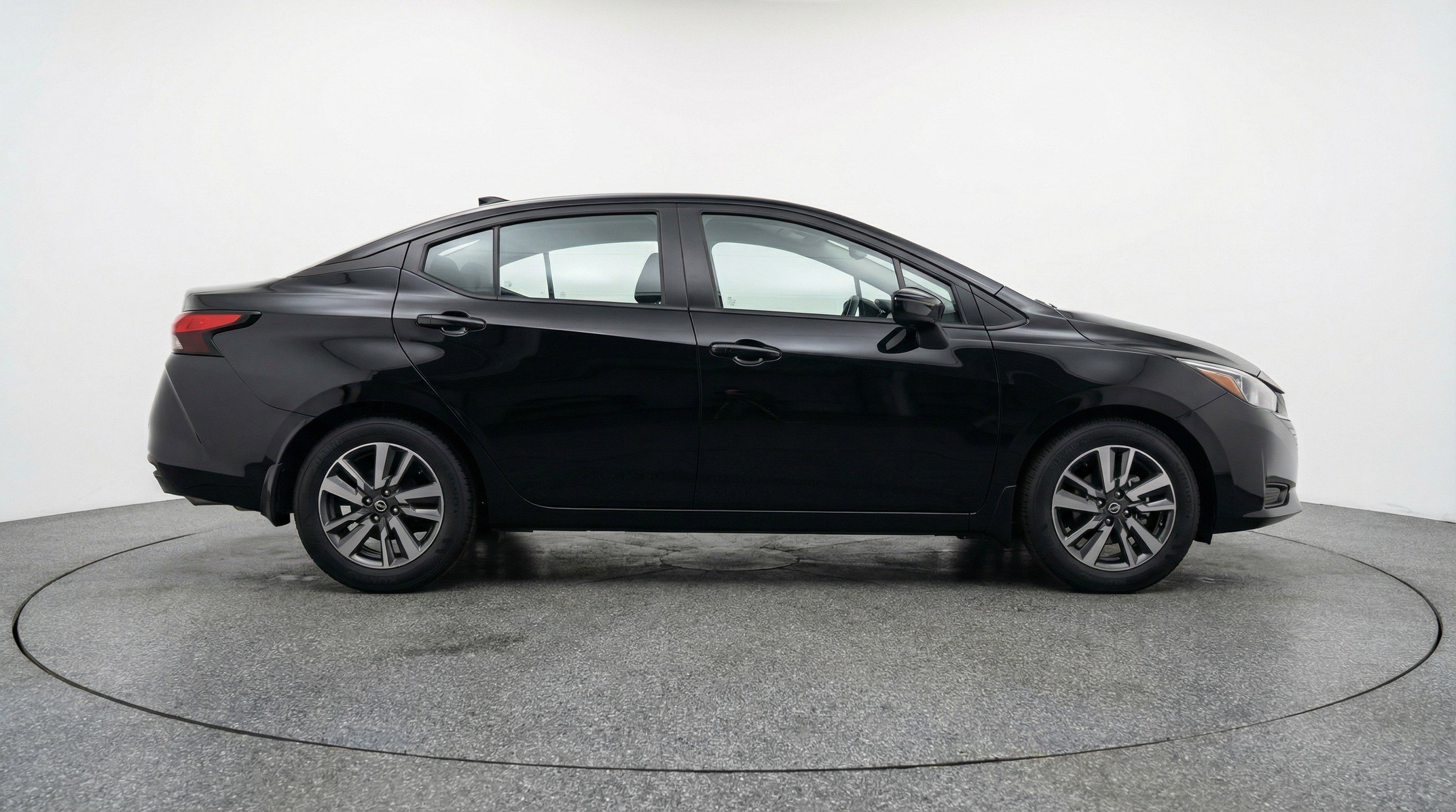 Used 2025 Nissan Versa SV image 11