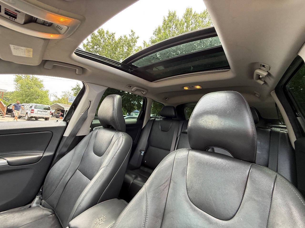 Used 2016 Volvo XC60 T5 Premier FWD image 17