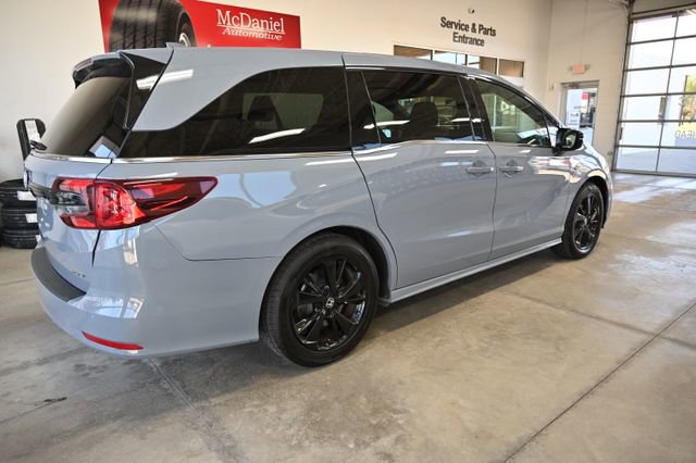 Used 2024 Honda Odyssey Sport image 5