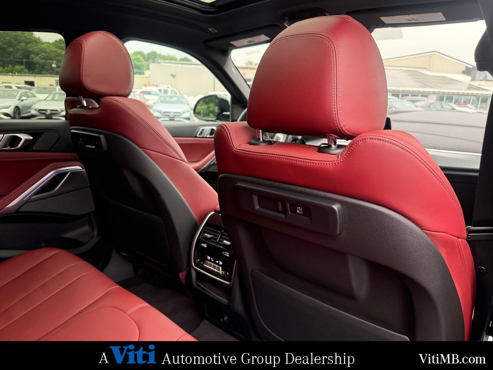 Used 2022 BMW X6 xDrive40i w/ M Sport Package AWD/4WD image 27