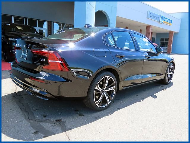 Used 2024 Volvo S60 B5 Plus w/ Climate Package FWD image 7