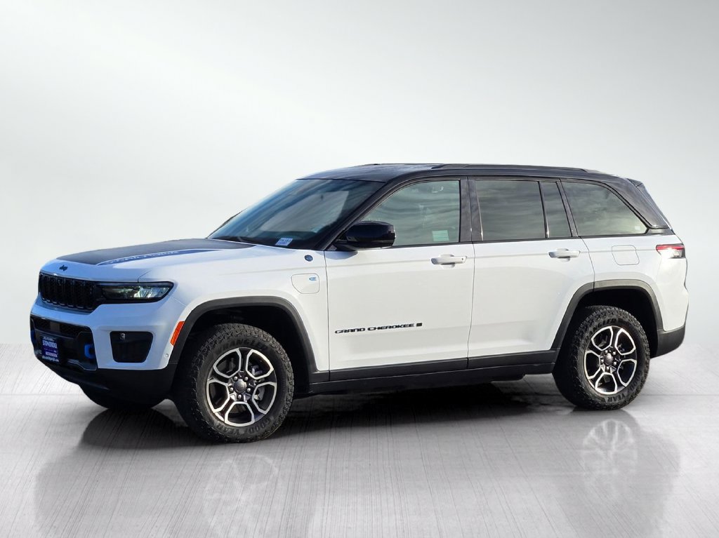 Used 2023 Jeep Grand Cherokee Trailhawk w/ Advanced Protech Group II AWD/4WD image 6