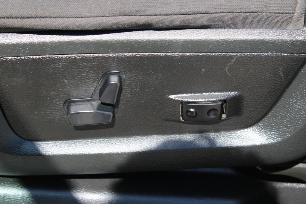 Used 2024 RAM 2500 Big Horn AWD/4WD image 14
