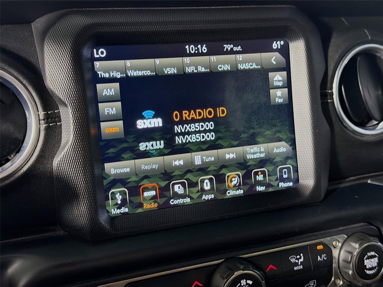 Used 2019 Jeep Wrangler Unlimited Sahara AWD/4WD image 14