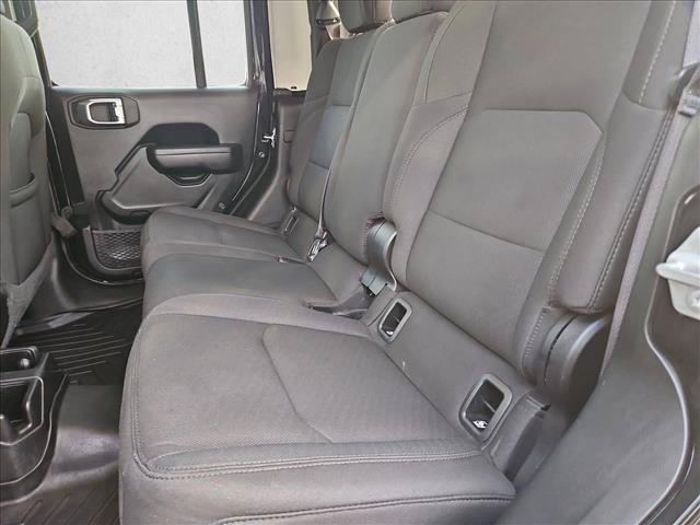 Used 2022 Jeep Gladiator Sport AWD/4WD image 18