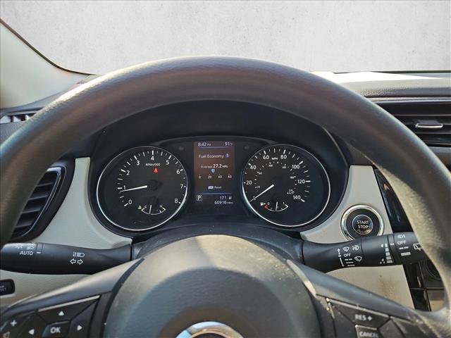 Used 2020 Nissan Rogue Sport SV FWD image 10