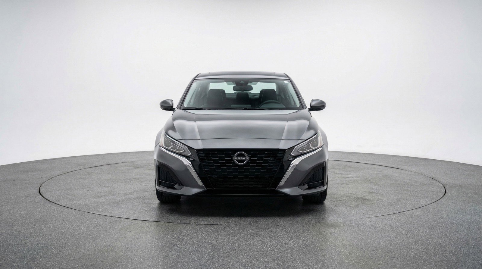 Used 2025 Nissan Altima 2.5 SV image 2