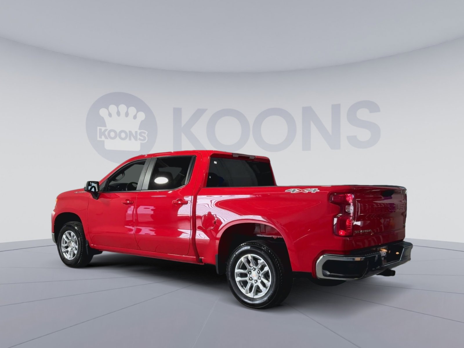 Used 2025 Chevrolet Silverado 1500 LT image 8