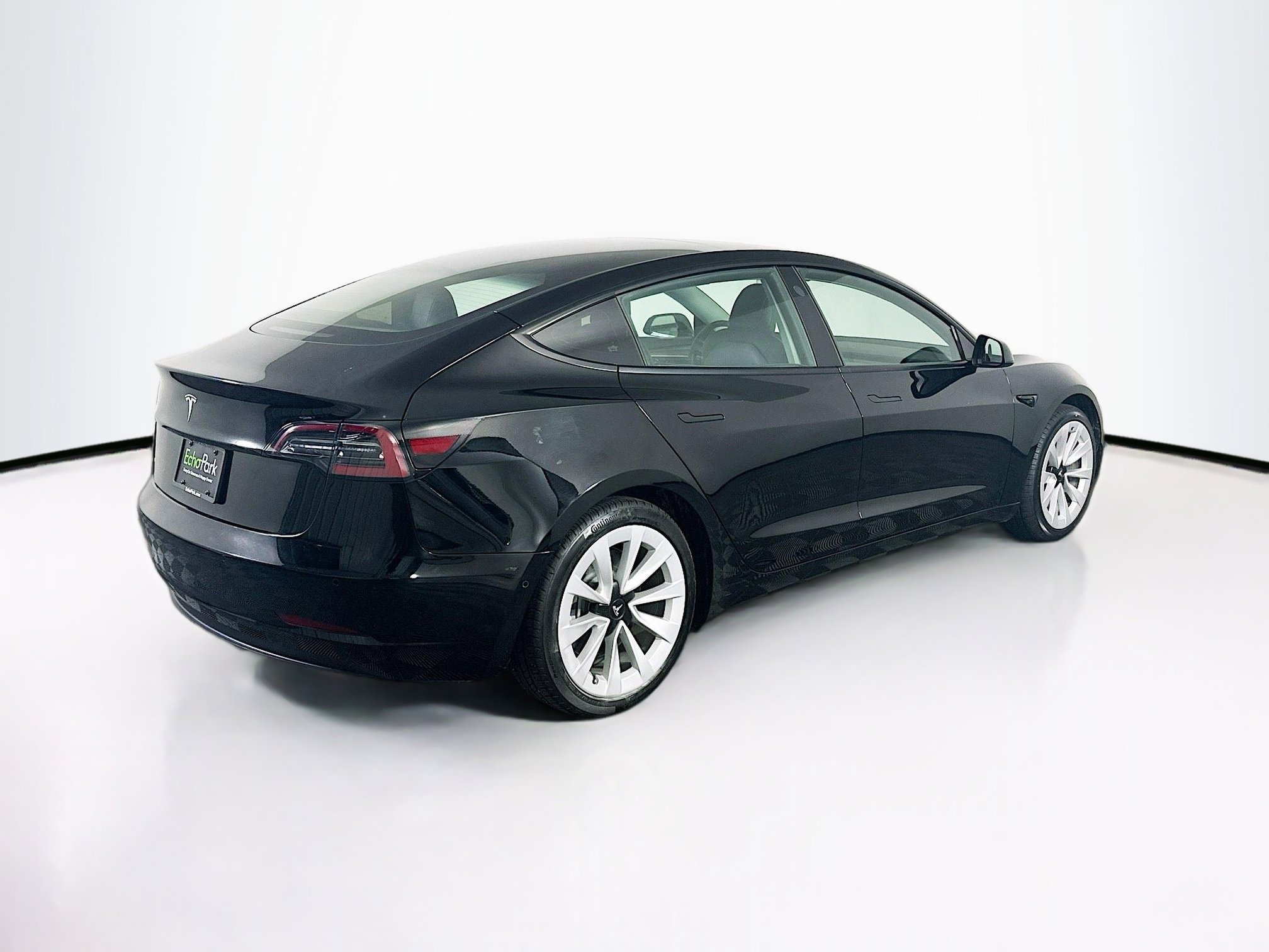 Used 2022 Tesla Model 3 Standard Range image 9