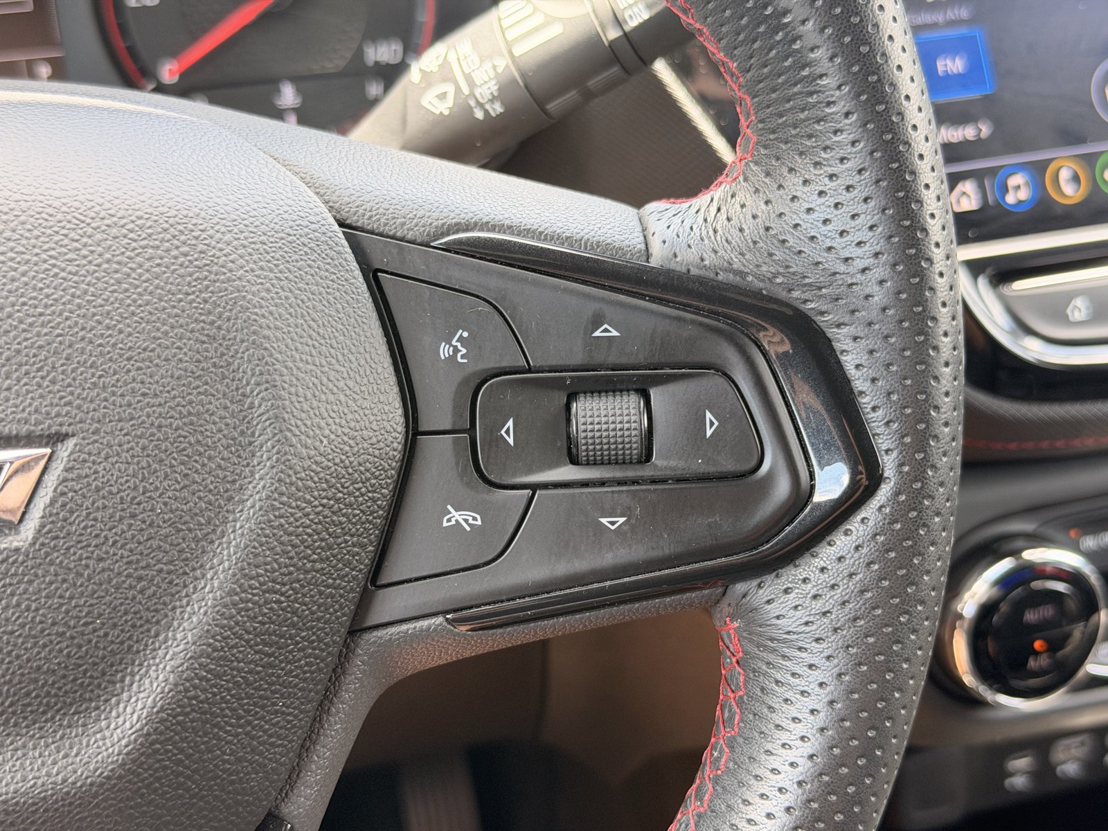 Used 2023 Chevrolet TrailBlazer RS w/ Convenience Package AWD/4WD image 20