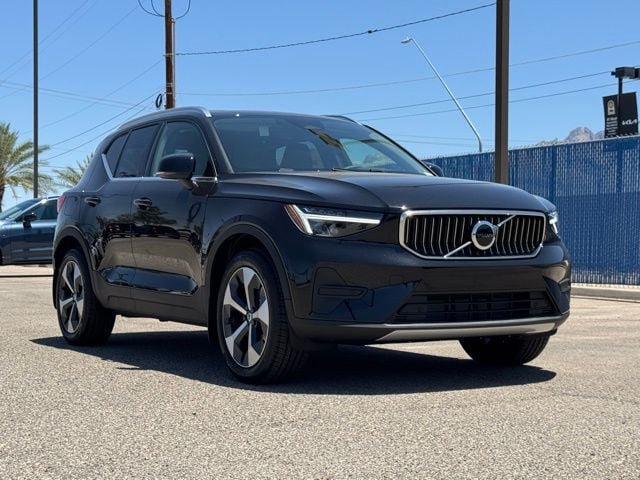 Certified 2025 Volvo XC40 B5 Core w/ Climate Package