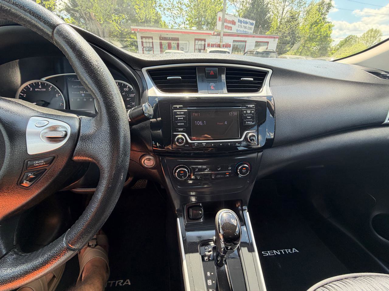 Used 2016 Nissan Sentra SV w/ Style Package image 21