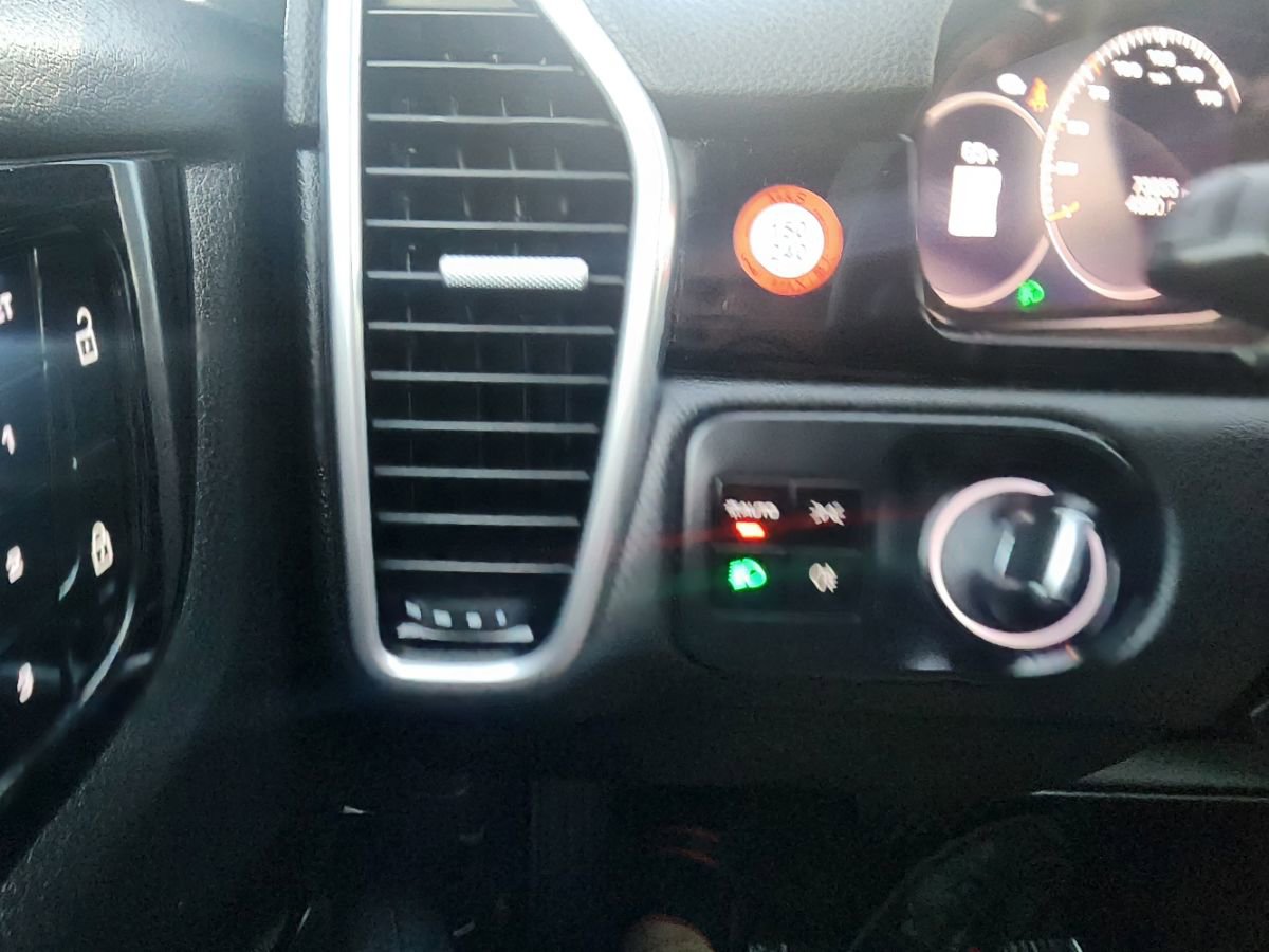 Used 2021 Porsche Cayenne image 27