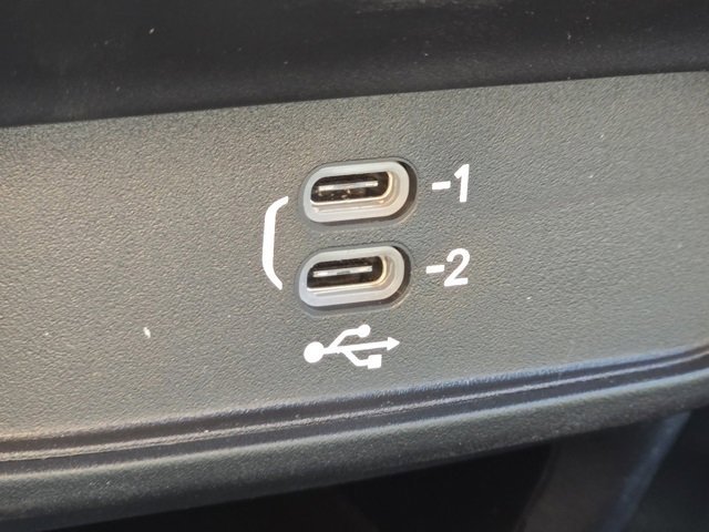 New 2026 Chrysler Pacifica Select image 11