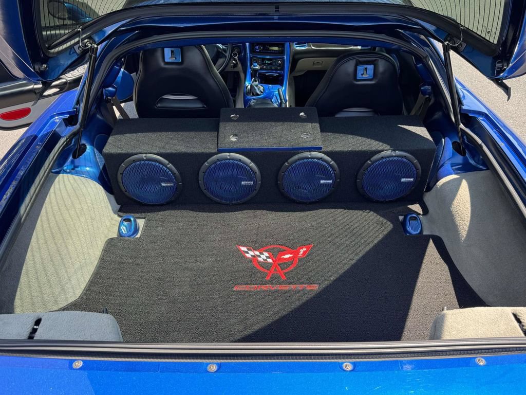 Used 2003 Chevrolet Corvette Coupe w/ Preferred Equipment Group RWD image 16