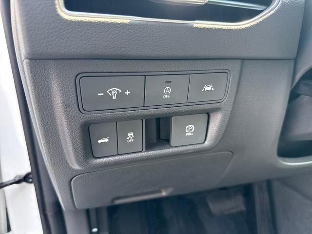 Used 2023 Hyundai Sonata SE w/ Preferred Accessory Package image 15