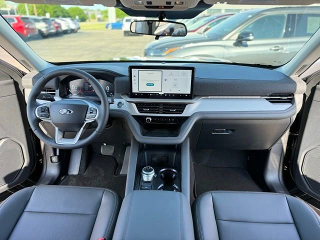 New 2026 Ford Explorer Active w/ Active Comfort Package AWD/4WD image 2