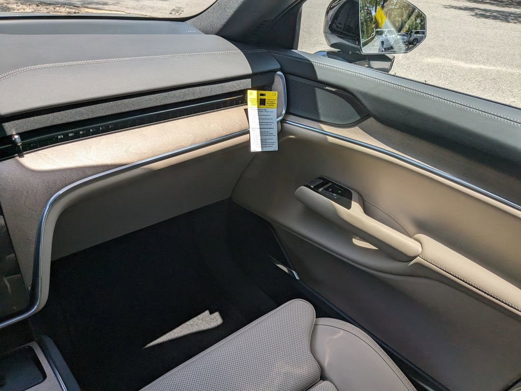 New 2025 Volvo EX90 Plus image 18