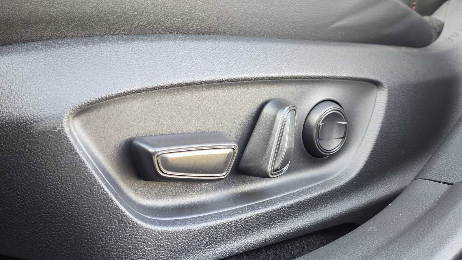 New 2025 Toyota Prius XSE Premium image 27