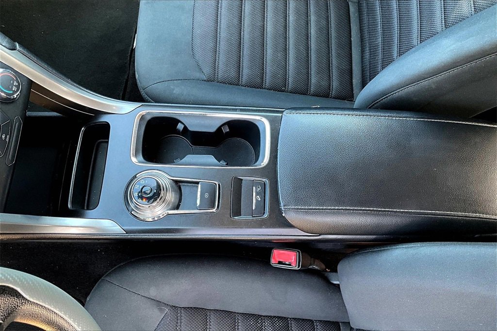 Used 2018 Ford Fusion SE image 15