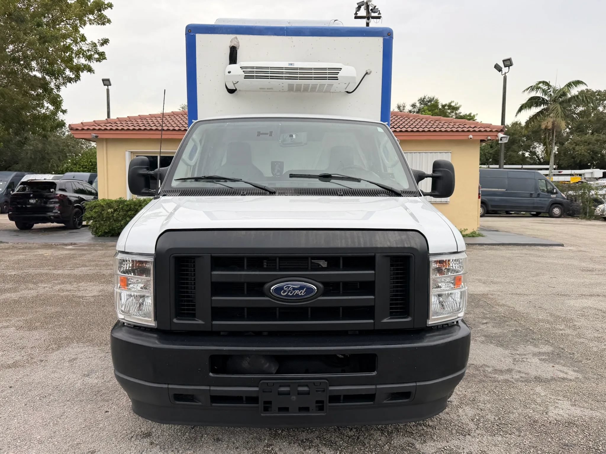 Used 2023 Ford E-350 and Econoline 350 Super Duty w/ Power Windows & Locks Group RWD image 10