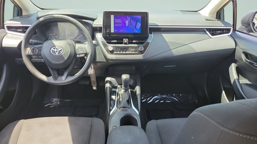 Used 2023 Toyota Corolla LE FWD image 11
