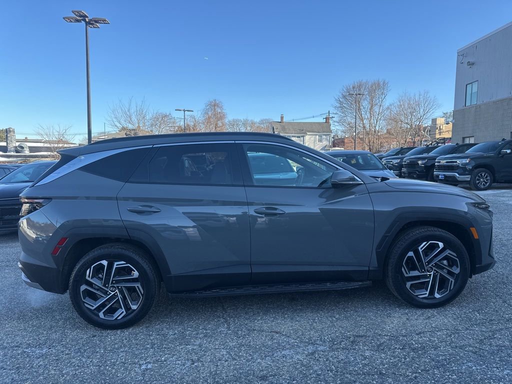Used 2025 Hyundai Tucson Limited image 6