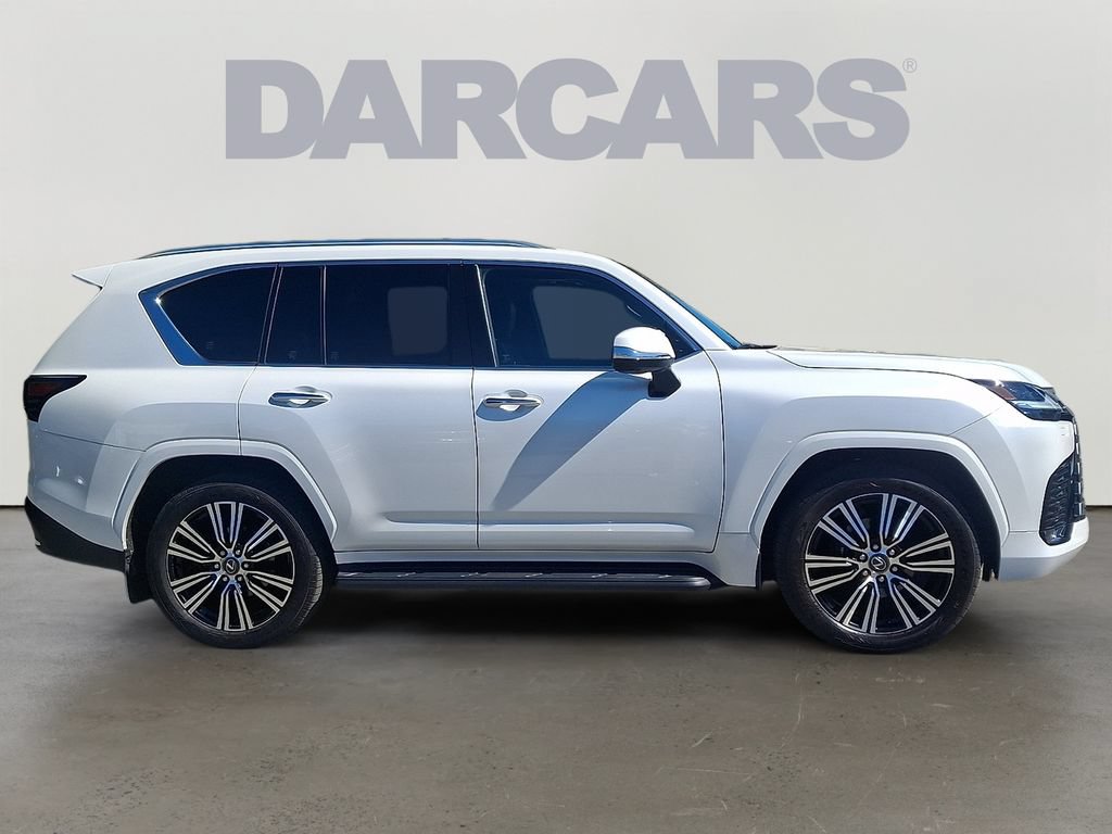 Used 2025 Lexus LX 600 4WD w/ Accessory Package (2T) image 7